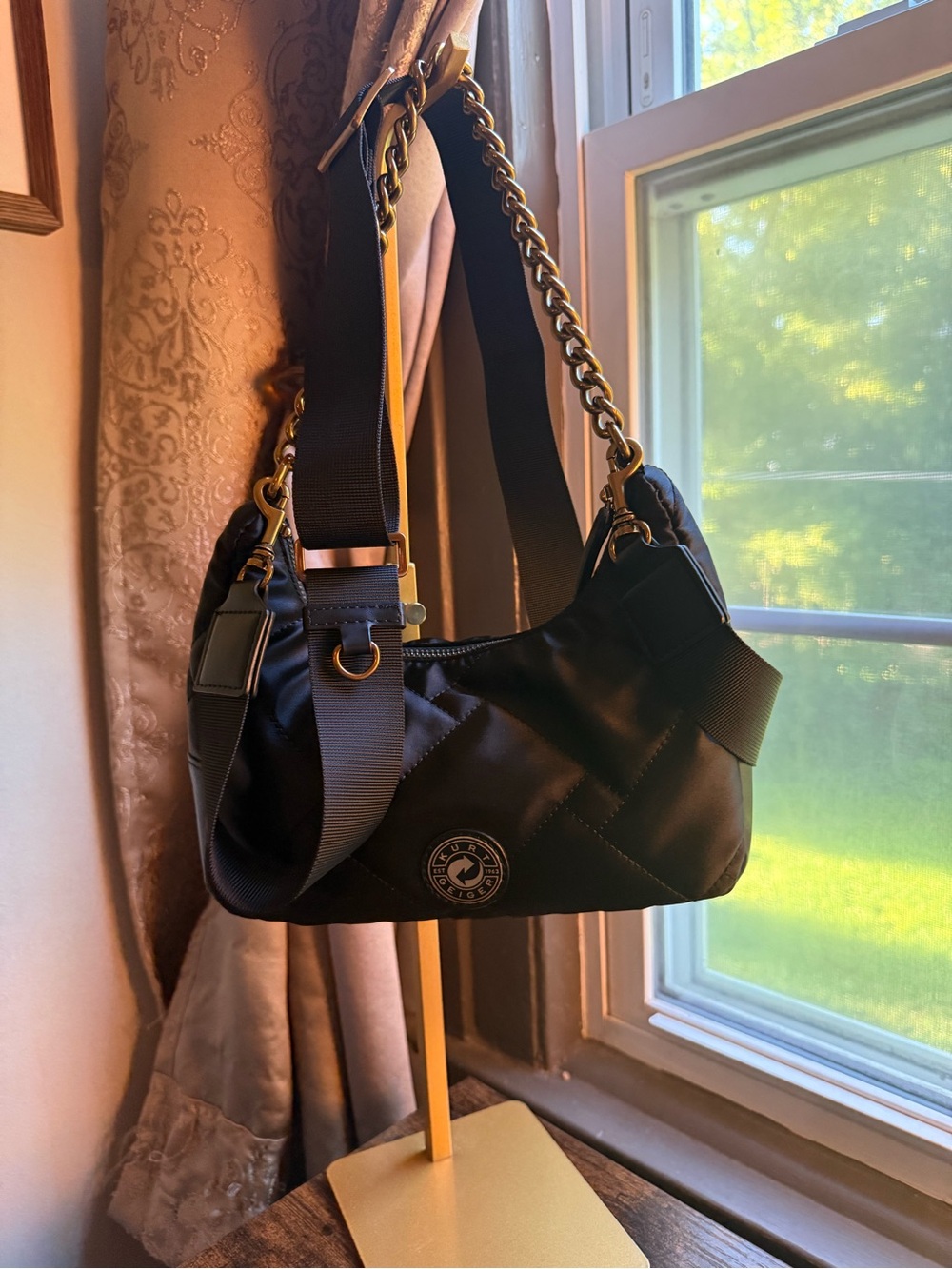 NWOT Kurt Geiger Black Quilted Shoulder/Crossbody Bag with Gold Chain - Picture 4 of 6